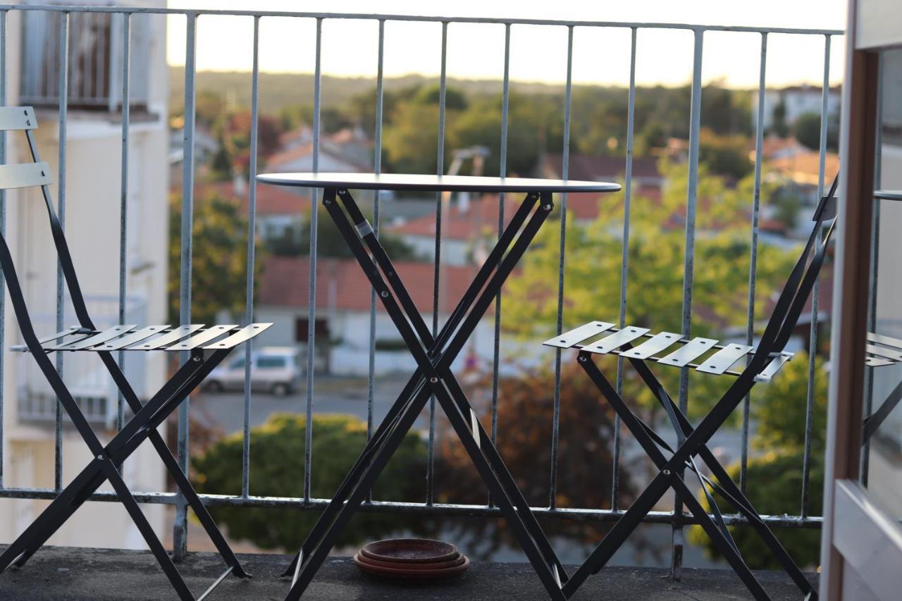 Bellejoie - Appartement T3- Poitiers Sud - Direct Futuroscope - Parking Et Wifi Gratuit Exterior photo